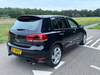 Foto 15 van Volkswagen Golf 1.4 TSI Highline GTI pakket motor gereviseerd.