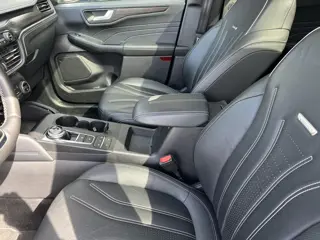 Foto 11 van Ford Kuga 2.5 PHEV Vignale Vol leer|Panoramadak| incl afleveringsbeurt
