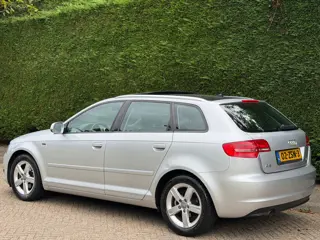 Foto 15 van Audi A3 Sportback 1.2 TFSI Attraction RIJDGOED/PANO/XENON/APK