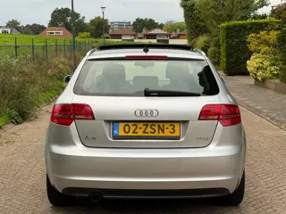 Foto 17 van Audi A3 Sportback 1.2 TFSI Attraction RIJDGOED/PANO/XENON/APK