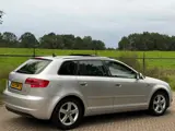Foto 28 van Audi A3 Sportback 1.2 TFSI Attraction RIJDGOED/PANO/XENON/APK