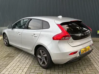Foto 13 van Volvo V40 1.6 D2 R Design|AUT Cruise Airco Navi BT