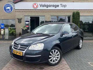 Volkswagen Jetta 2.0 FSI Comfortline | Trekhaak | PDC | Navi
