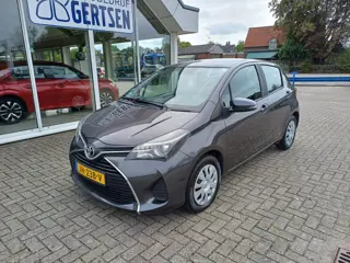 Toyota Yaris 1.3 VVT-i Aspiration Achteruitrij camera,  nieuwe All Season banden