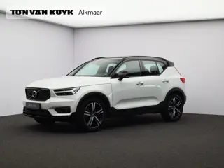 Volvo XC40 2.0 T4 R-Design / Trekhaak / Panoramadak / Adaptive Cruise / Stoelverwarming / BLIS / Nub