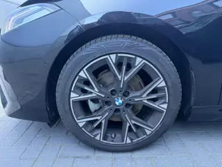 Foto 17 van BMW 1-serie 120 M Sport Design Edition 2025 BOMVOL Opties - Duits Schadevoertuig