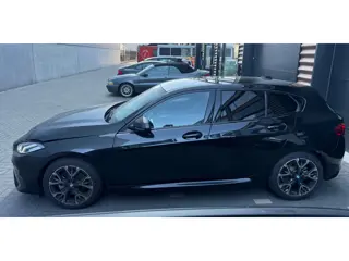 Foto 16 van BMW 1-serie 120 M Sport Design Edition 2025 BOMVOL Opties - Duits Schadevoertuig