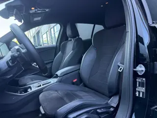 Foto 14 van BMW 1-serie 120 M Sport Design Edition 2025 BOMVOL Opties - Duits Schadevoertuig