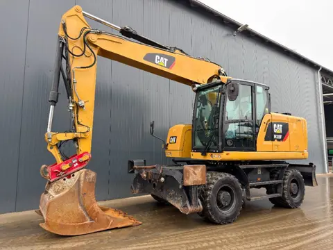 Cat M318F (bj 2015)