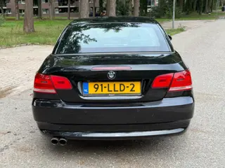 Foto 15 van BMW 3-serie Cabrio 325i 2009 Zwart Automaat