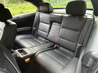 Foto 20 van BMW 3-serie Cabrio 325i 2009 Zwart Automaat