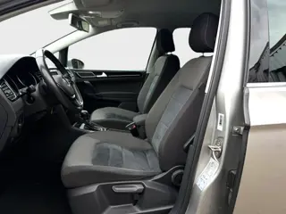 Foto 13 van Volkswagen Golf Sportsvan 1.4 TSI Business Edition Connected 150 Pk Automaat Airco Navi Pdc 2e Eig.