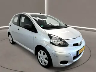 Foto 19 van Toyota Aygo 1.0-12V Access 68 Pk 5 deurs Airco 157 dkm Nap 2e Eig.