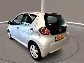 Foto 16 van Toyota Aygo 1.0-12V Access 68 Pk 5 deurs Airco 157 dkm Nap 2e Eig.