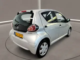 Foto 15 van Toyota Aygo 1.0-12V Access 68 Pk 5 deurs Airco 157 dkm Nap 2e Eig.