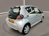 Foto 25 van Toyota Aygo 1.0-12V Access 68 Pk 5 deurs Airco 157 dkm Nap 2e Eig.