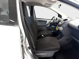 Foto 14 van Toyota Aygo 1.0-12V Access 68 Pk 5 deurs Airco 157 dkm Nap 2e Eig.