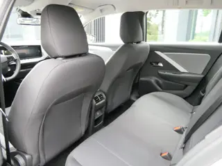 Foto 17 van Opel Astra Electric 54 kWh Business Edition | Warmte0pomp | 100% elektisch