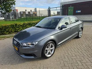Foto 15 van Audi A3 Limousine 1.4 TFSI Attraction Pro Line TOP STAAT!
