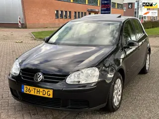 Foto 19 van Volkswagen Golf 1.6 FSI Comfortline 5-Drs Automaat ECC Navi Cruise LMV 15" Leder Sportstoelen Schuif