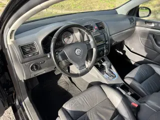 Foto 17 van Volkswagen Golf 1.6 FSI Comfortline 5-Drs Automaat ECC Navi Cruise LMV 15" Leder Sportstoelen Schuif