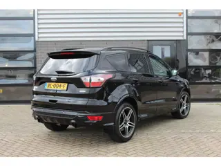 Foto 14 van Ford Kuga 1.5 EcoBoost ST Line AWD / Panoramadak / Trekhaak