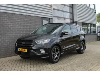Foto 15 van Ford Kuga 1.5 EcoBoost ST Line AWD / Panoramadak / Trekhaak