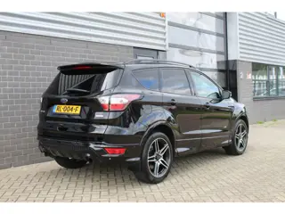 Foto 16 van Ford Kuga 1.5 EcoBoost ST Line AWD / Panoramadak / Trekhaak