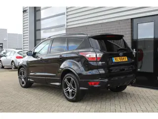 Foto 18 van Ford Kuga 1.5 EcoBoost ST Line AWD / Panoramadak / Trekhaak
