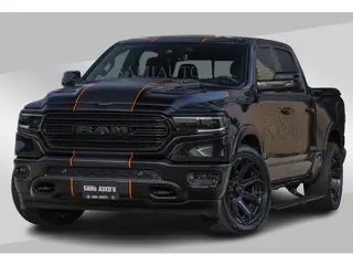 Dodge Ram BEAST | LIMITED 5.7 V8 HEMI | HUD | STRIPING | BREDE WIELEN | BLACK ON BLACK | LUCHTVERING
