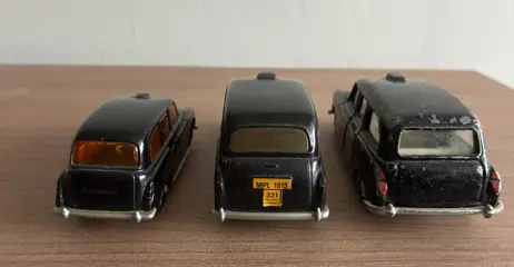3x London taxi