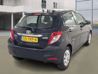 Foto 13 van Toyota Yaris 1.3 VVT-i Aspiration 2e Eig. 26.200 km +NAP NL-auto