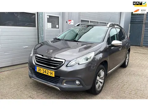 Peugeot 2008 1.2 PureTech Allure-Navi-Leder-Panoram-Trekhaak