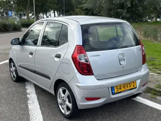 Foto 20 van Hyundai I10 1.1 Pure 5-Drs Stuurbekrachtiging Audio-CD/MP3 LMV 15" Colorpakket ABS Multimedia Dealer