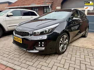 Foto 11 van Kia Cee'd Sportswagon 1.0 T-GDi GT-Line I CLIMA I CRUISE I CAMERA I NAVI I BLUETOOTH I