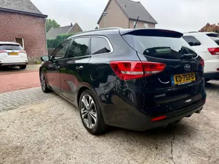 Foto 16 van Kia Cee'd Sportswagon 1.0 T-GDi GT-Line I CLIMA I CRUISE I CAMERA I NAVI I BLUETOOTH I