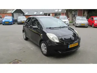 Foto 17 van Toyota Yaris 1.3 VVTi Sol MMT