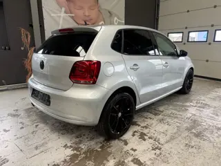 Foto 15 van Volkswagen Polo 1.4-16V Highline, automaat, parkeersens, stoelverw,