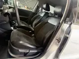 Foto 28 van Volkswagen Polo 1.4-16V Highline, automaat, parkeersens, stoelverw,