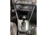 Foto 30 van Volkswagen Polo 1.4-16V Highline, automaat, parkeersens, stoelverw,