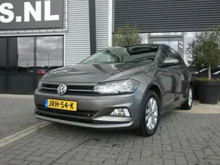 Foto 17 van Volkswagen POLO 1.6 TDI Highline AUTOMAAT|STOELVERWARMING|LM VELGEN 15 INCH|AIRCO
