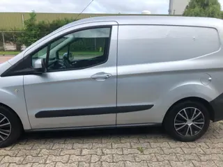 Foto 15 van Ford Transit Courier 1.5 TDCI Trend