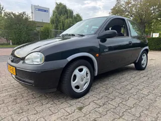 Foto 14 van Opel Corsa 1.6i-16V GSi Optic