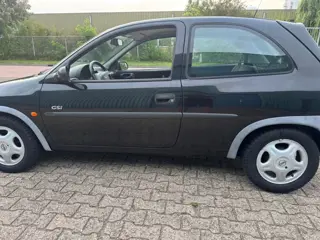 Foto 15 van Opel Corsa 1.6i-16V GSi Optic