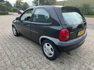 Foto 16 van Opel Corsa 1.6i-16V GSi Optic