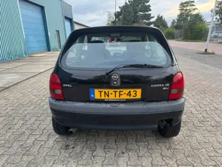 Foto 17 van Opel Corsa 1.6i-16V GSi Optic