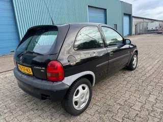 Foto 18 van Opel Corsa 1.6i-16V GSi Optic