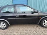 Foto 29 van Opel Corsa 1.6i-16V GSi Optic