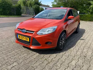 Foto 13 van Ford Focus Wagon 1.6 TI-VCT Titanium WATERSCHADE!!!