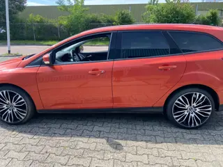 Foto 15 van Ford Focus Wagon 1.6 TI-VCT Titanium WATERSCHADE!!!